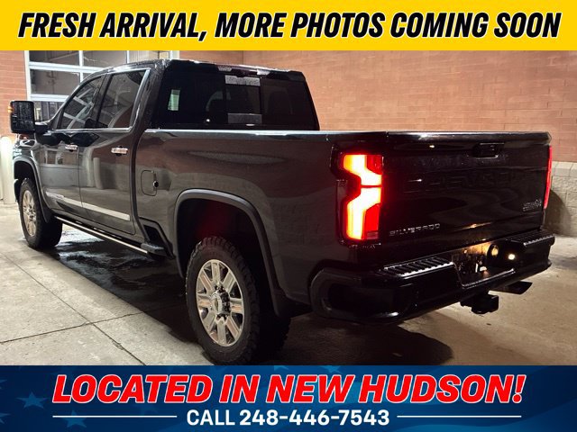 Used 2024 Chevrolet Silverado 3500 High Country w/ High Country Premium Package AWD/4WD image 2