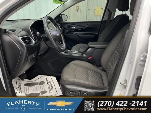 Used 2019 Chevrolet Equinox LT w/ Sun & Navigation Package FWD image 9