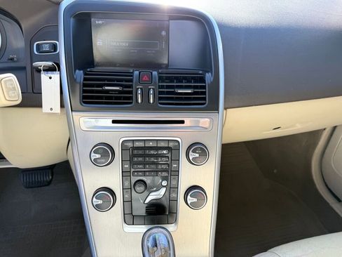 Used 2013 Volvo XC60 T6 AWD/4WD image 14