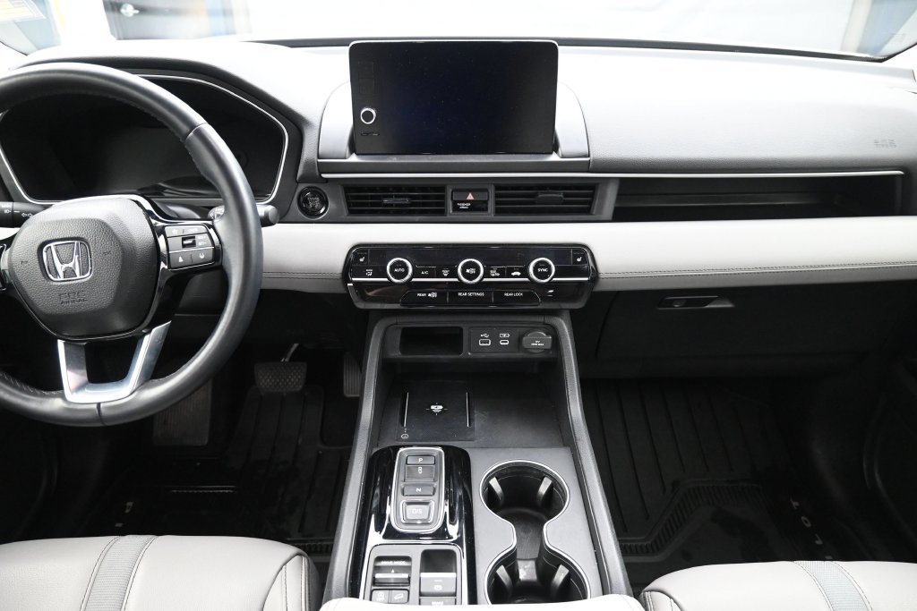 Used 2025 Honda Pilot EX-L image 23