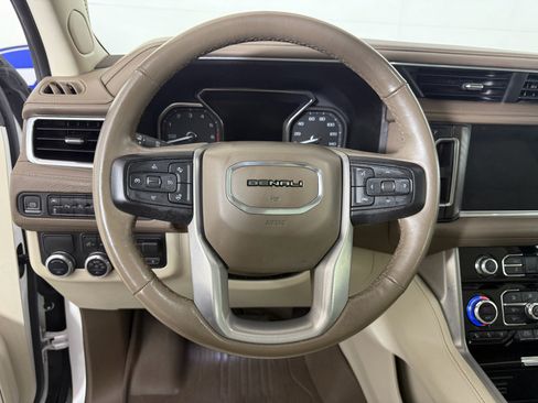 Used 2021 GMC Yukon XL Denali w/ Denali Ultimate Package image 27