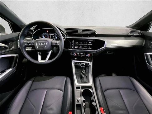 Used 2024 Audi Q3 2.0T Premium w/ Convenience Package AWD/4WD image 16