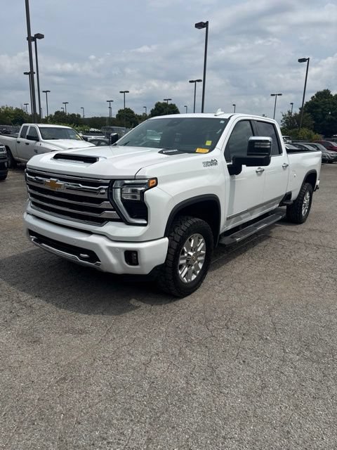 Used 2025 Chevrolet Silverado 3500 High Country w/ High Country Premium Package AWD/4WD image 1