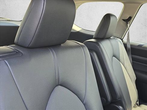 Certified 2025 Toyota Grand Highlander FWD image 19