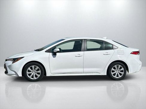 Certified 2025 Toyota Corolla LE image 8