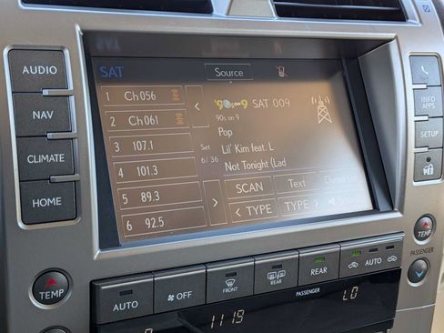 Used 2016 Lexus GX 460 w/ Premium Package AWD/4WD image 28