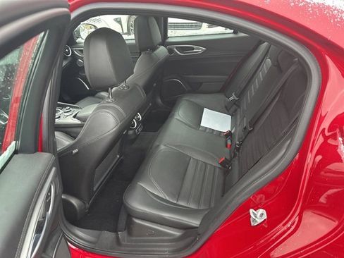 Used 2023 Alfa Romeo Giulia Veloce image 10