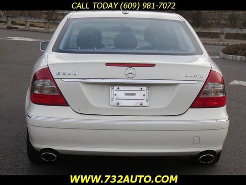 Used 2007 Mercedes-Benz E 350 4MATIC Sedan image 8