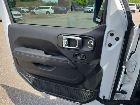 Used 2023 Jeep Wrangler Unlimited Rubicon 4xe w/ Cold Weather Group image 28