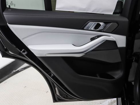 New 2026 BMW X5 xDrive40i w/ M Sport Package image 21