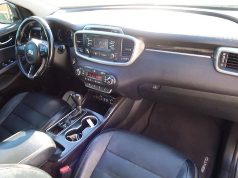 Used 2016 Kia Sorento EX w/ EX Premium Package image 11