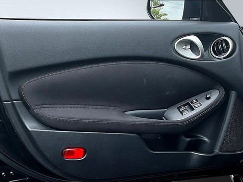 Used 2012 Nissan 370Z Coupe RWD image 18