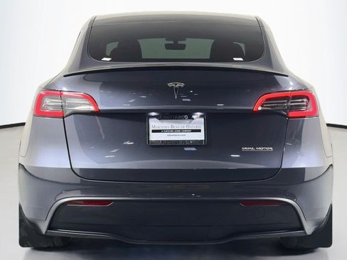 Used 2022 Tesla Model Y Performance AWD/4WD image 2