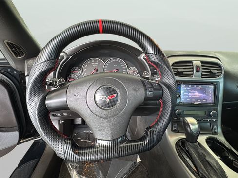 Used 2007 Chevrolet Corvette Coupe w/ Preferred Equipment Group RWD image 16