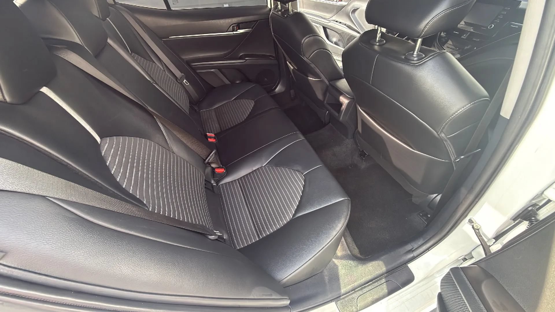 Used 2024 Toyota Camry SE FWD image 28