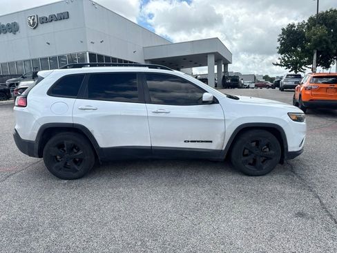 Used 2020 Jeep Cherokee Latitude Plus FWD image 15