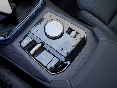 Used 2025 BMW X3 xDrive30i w/ Premium Package image 19