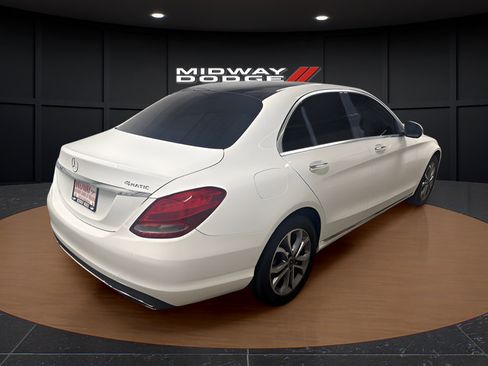 Used 2018 Mercedes-Benz C 300 4MATIC Sedan image 4