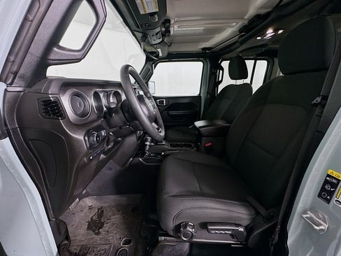 Used 2023 Jeep Wrangler Unlimited w/ 8.4" Radio Group image 13