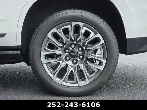 Used 2023 GMC Yukon Denali Ultimate AWD/4WD image 57