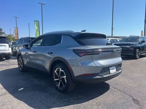 New 2026 Chevrolet Equinox EV LT image 5