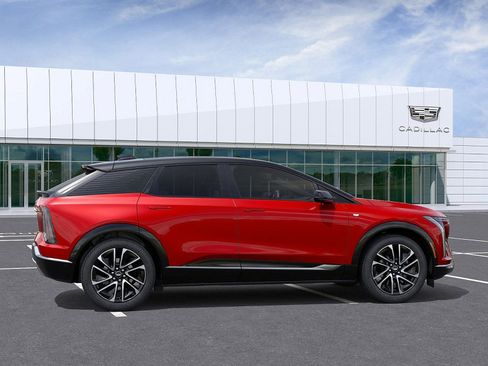 New 2025 Cadillac Optiq Sport 1 image 5