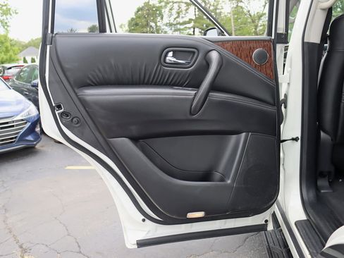 Used 2017 Nissan Armada Platinum AWD/4WD image 38
