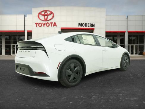 New 2026 Toyota Prius SE image 4