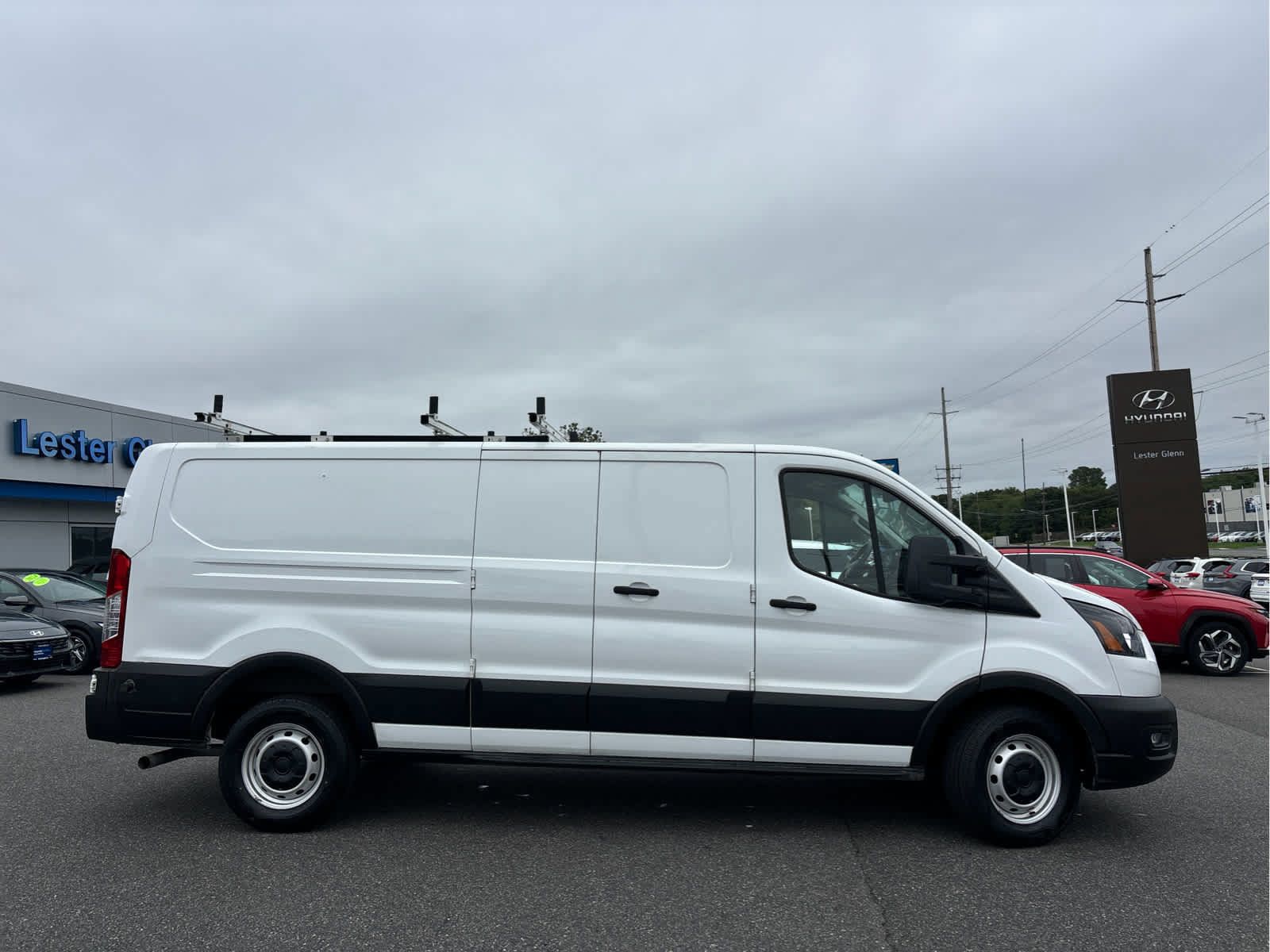Used 2020 Ford Transit 150 Low Roof RWD image 3