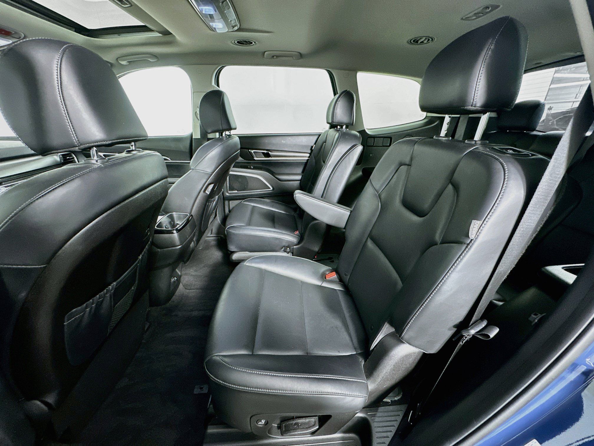 Used 2025 Kia Telluride S FWD image 29