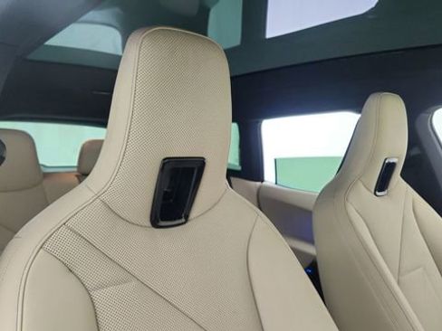 Used 2023 BMW iX xDrive50 w/ Premium Package image 23