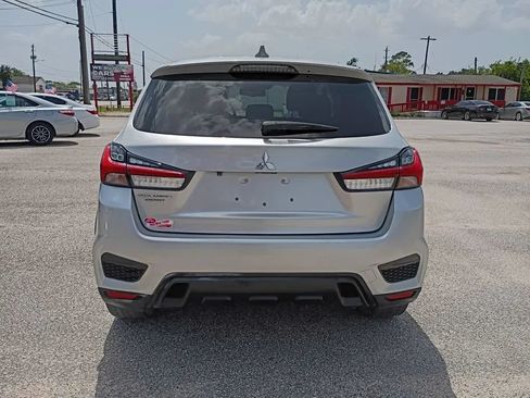 Used 2022 Mitsubishi Outlander Sport ES FWD image 4
