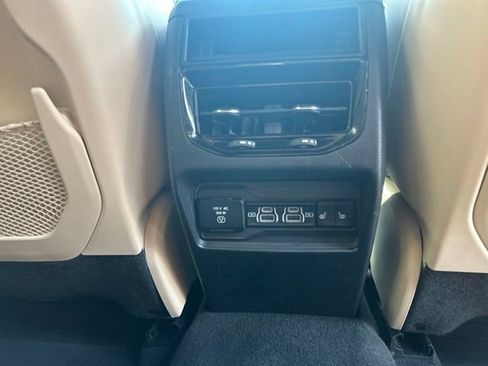 Used 2022 Jeep Grand Cherokee Limited 4xe AWD/4WD image 32
