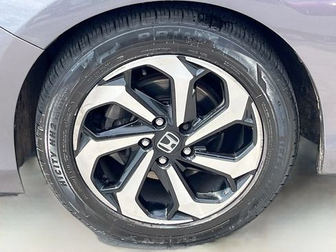 Used 2017 Honda Accord EX-L image 33