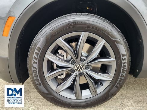 Used 2022 Volkswagen Tiguan SE FWD image 18