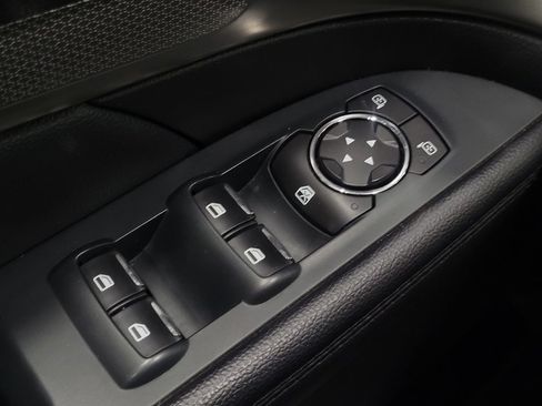 Used 2018 Ford Explorer XLT AWD/4WD image 27
