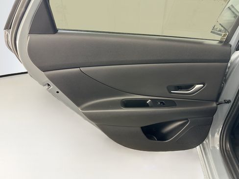 Used 2023 Hyundai Elantra SEL w/ Convenience Package FWD image 27