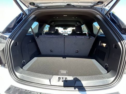 New 2026 Ford Explorer Platinum RWD image 25