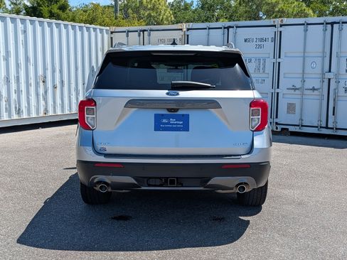 Certified 2022 Ford Explorer XLT w/ Equipment Group 202A AWD/4WD image 5