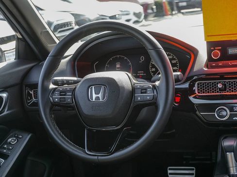 Used 2025 Honda Civic Sport image 16