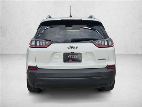 Used 2019 Jeep Cherokee Latitude Plus FWD image 4
