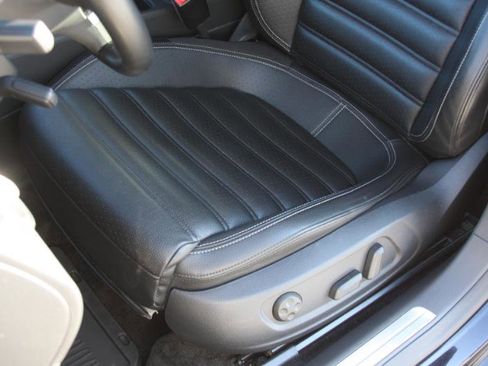 Used 2016 Volkswagen CC Sport image 29