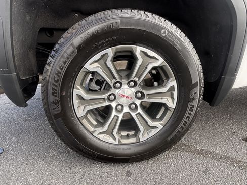 Used 2026 GMC Sierra 1500 SLT RWD image 7