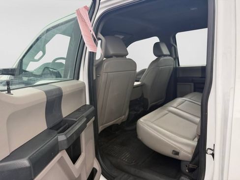 Used 2022 Ford F250 XL w/ Power Equipment Group AWD/4WD image 9
