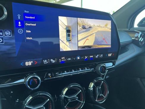 Used 2025 Chevrolet Blazer EV RS image 19