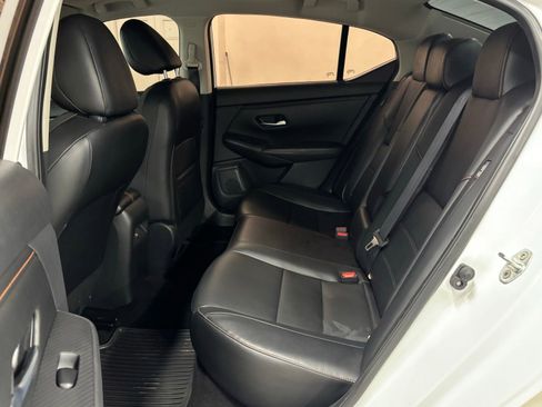 Used 2023 Nissan Sentra SR w/ SR Premium Package FWD image 19