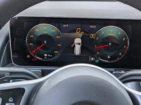 Used 2020 Mercedes-Benz GLB 250 4MATIC image 11