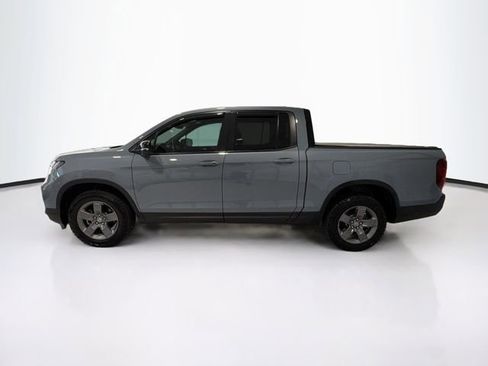 Used 2025 Honda Ridgeline TrailSport image 4