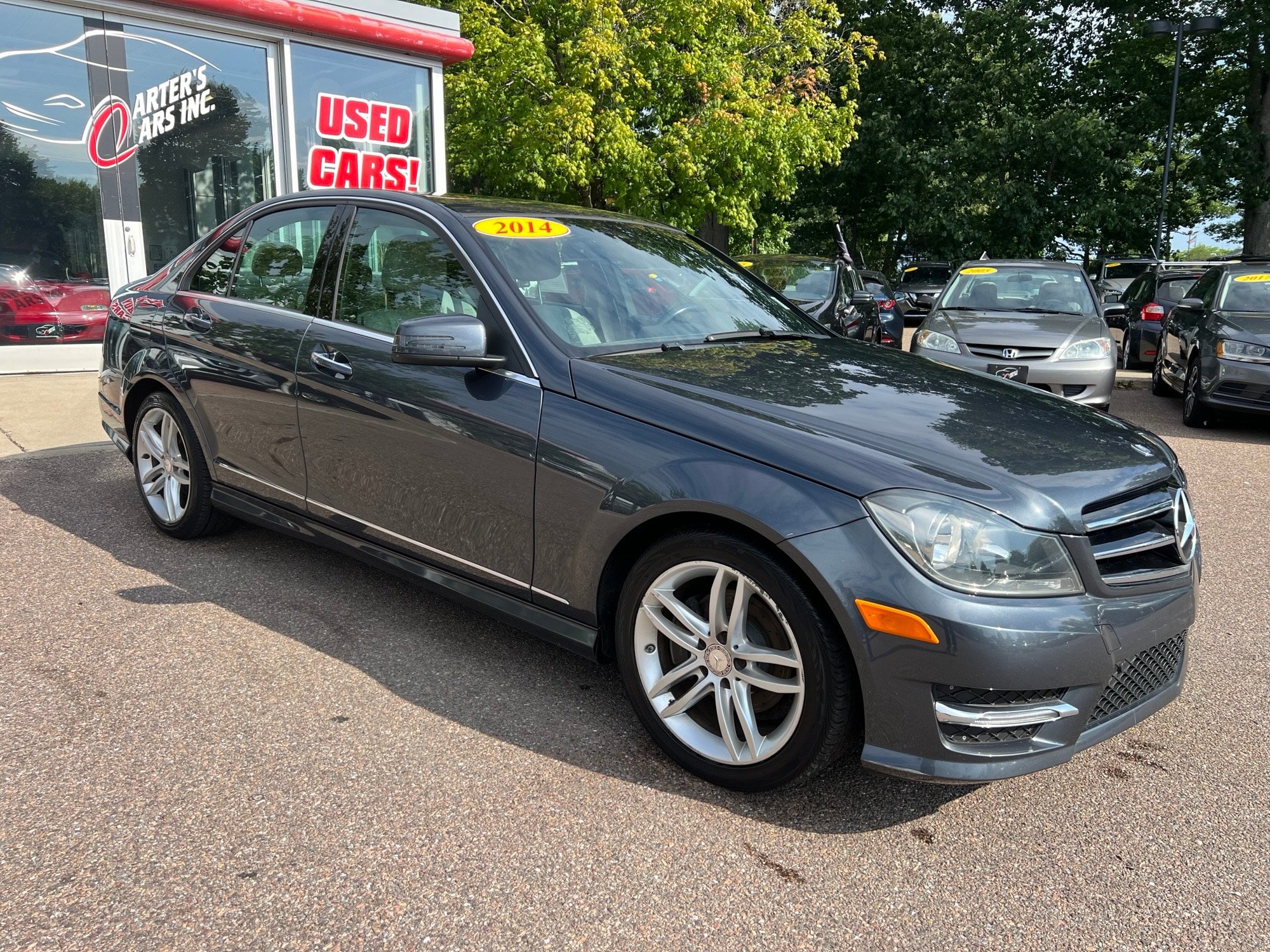 Used 2014 Mercedes-Benz C 250 Sedan image 2