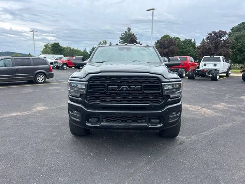 Used 2022 RAM 2500 Limited AWD/4WD image 2